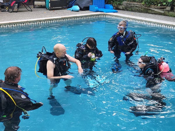 Drysuit Course Pool Session